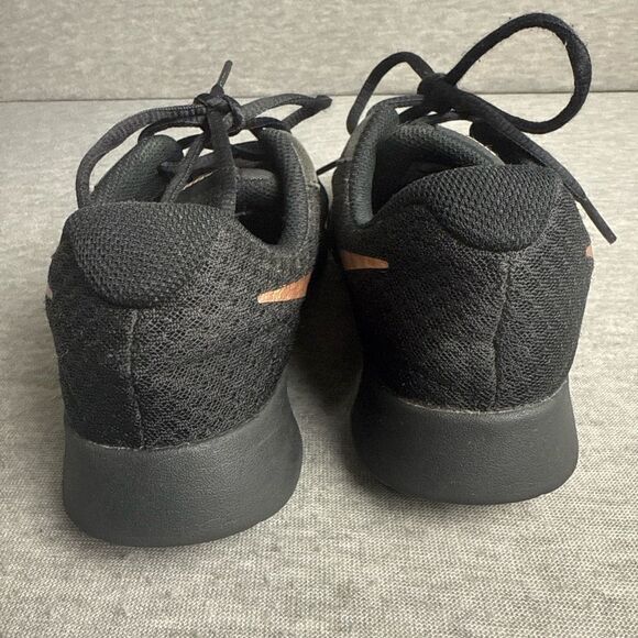Nike Womens Tanjun 812655-005 Black Running Shoes Sneakers Size 6 - Picture 9 of 10